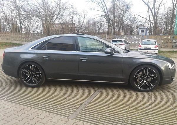 Audi A8 cena 97500 przebieg: 253000, rok produkcji 2013 z Wrocław małe 67